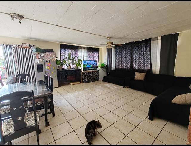 5 BEDROOM HOUSE FOR SALE IN PRETORIA GARDENS